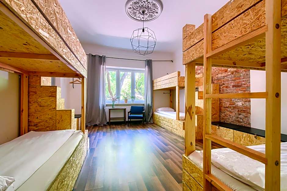 Lull Hostel