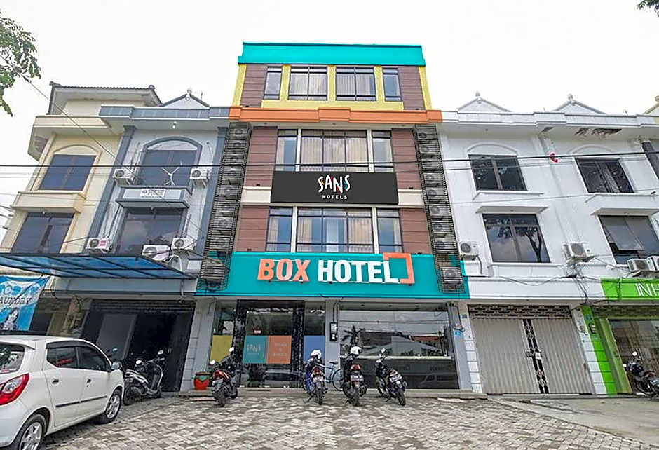 Sans Hotel Kupang Indah Surabaya