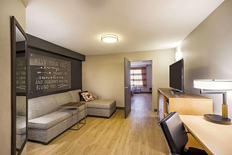 1 King Bed Mobility Accessible Suite Non-Smoking