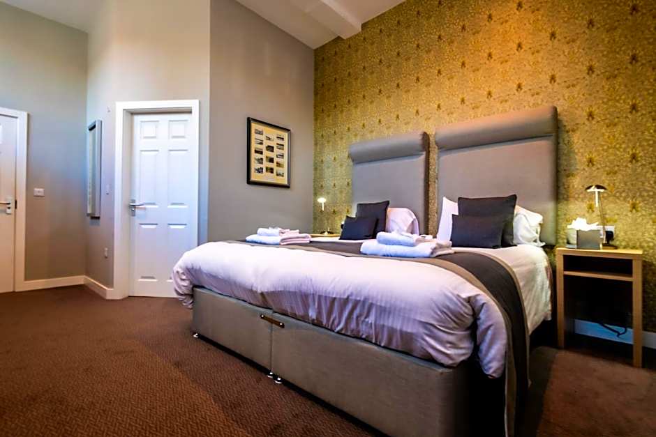 The Lamplighter Dining ~ Rooms