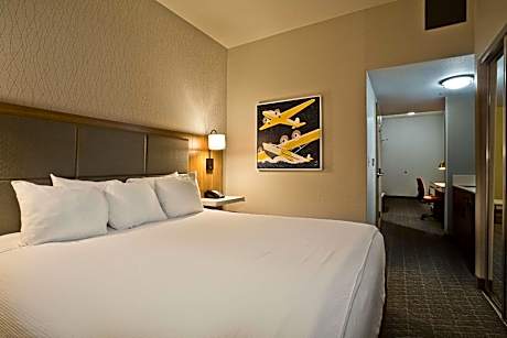 Executive King Suite with Sofa Bed - Non-Smoking
