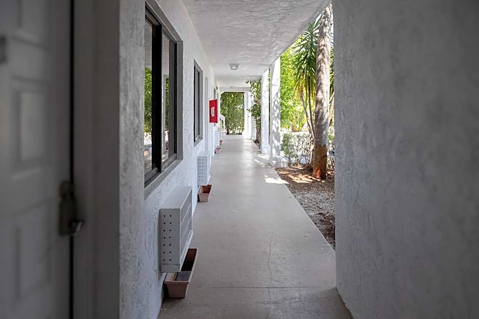 Palm Breeze Hotel