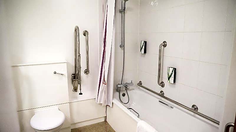Premier Inn Swansea Waterfront