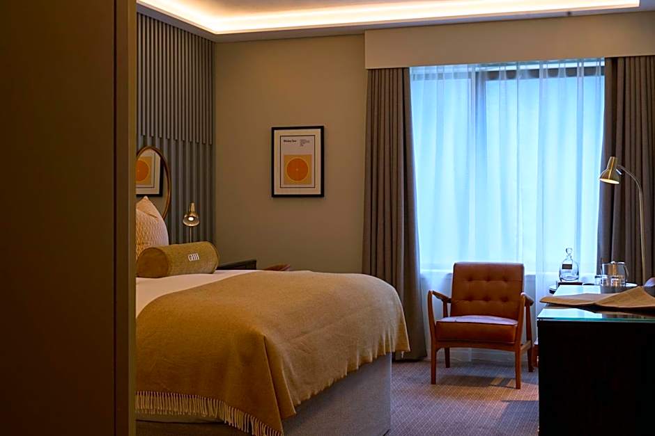 Guildford Harbour Hotel