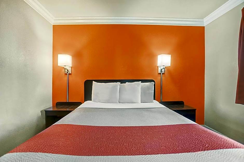 Motel 6 Fresno - Belmont Ave
