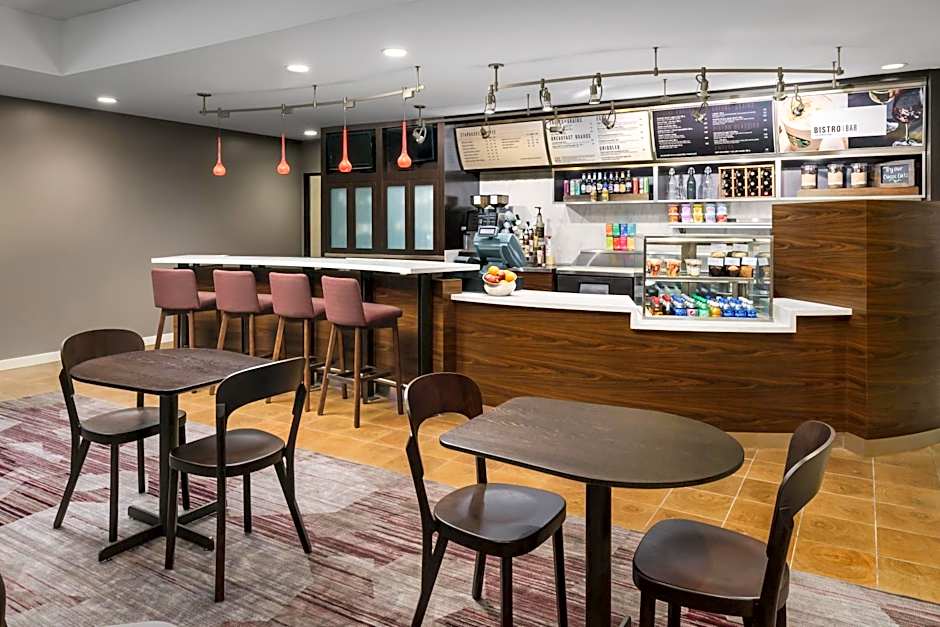 Courtyard by Marriott Dallas Lewisville