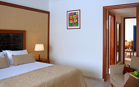 Junior Suite Inland View