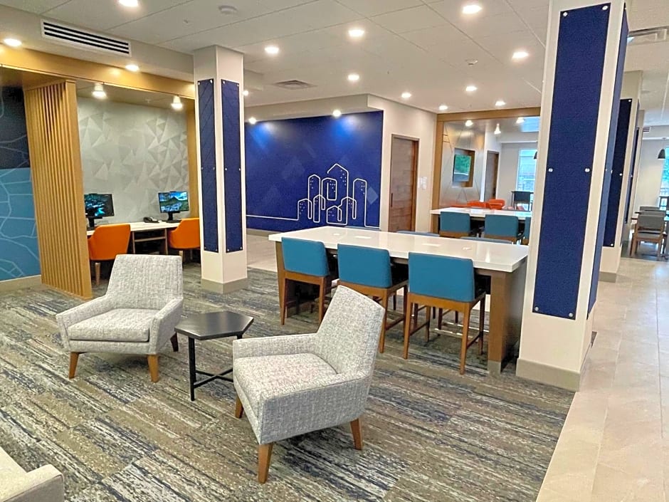 Holiday Inn Express and Suites Ft. Smith Airport By IHG