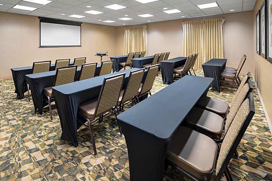 Hampton Inn By Hilton Rochester-Irondequoit