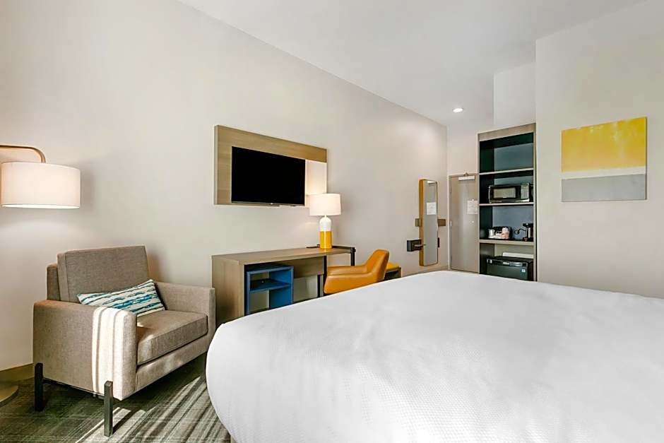 Comfort Inn & Suites