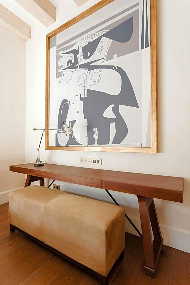 DO Plaça Reial powered by Sonder