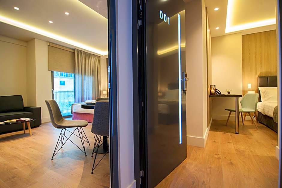 Athens Platinum Rooms and Suites