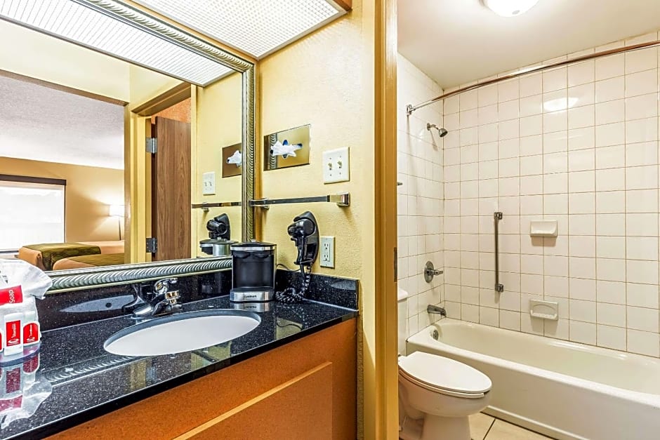 Econo Lodge Moss Point - Pascagoula