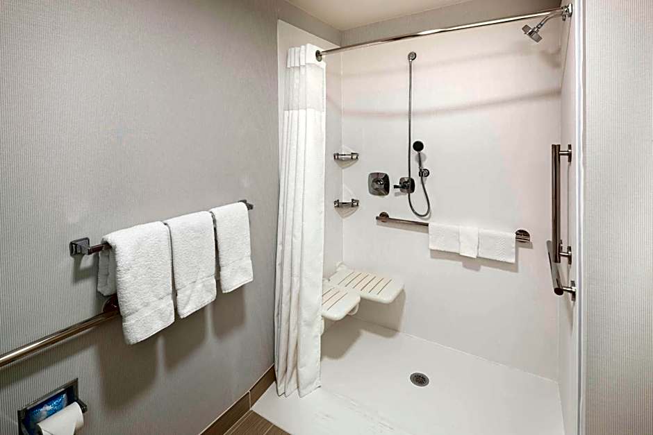 Courtyard by Marriott Pensacola