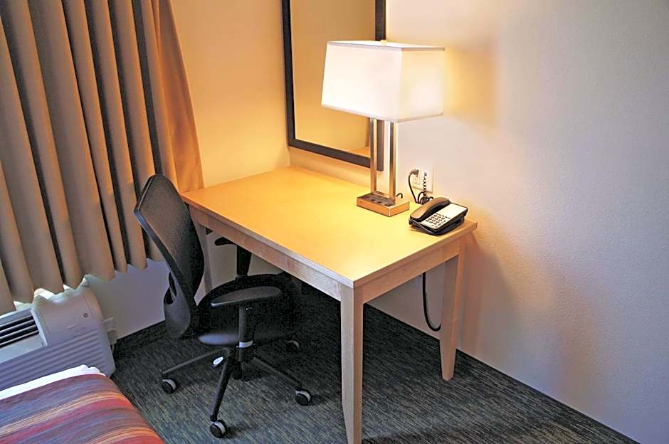 La Quinta Inn & Suites by Wyndham Grand Forks