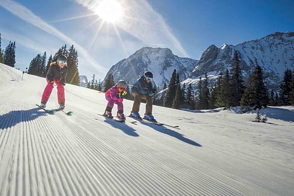 Hotel Edelweiẞ garni - b&b