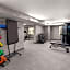 La Quinta Inn & Suites by Wyndham Knoxville Central Papermill