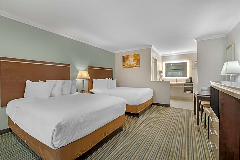 Best Western Courtesy Inn Hotel - Anaheim Resort at the Park