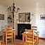 Dolweunydd Bed and Breakfast