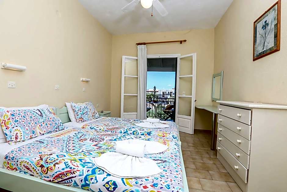 The Mayflower Studios & Apartments