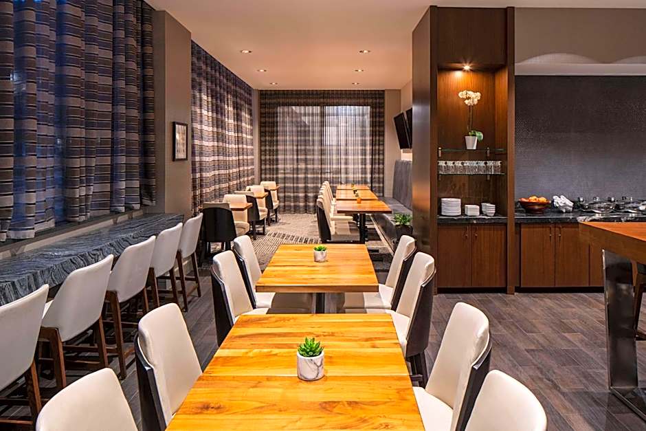 Hilton Richmond Downtown