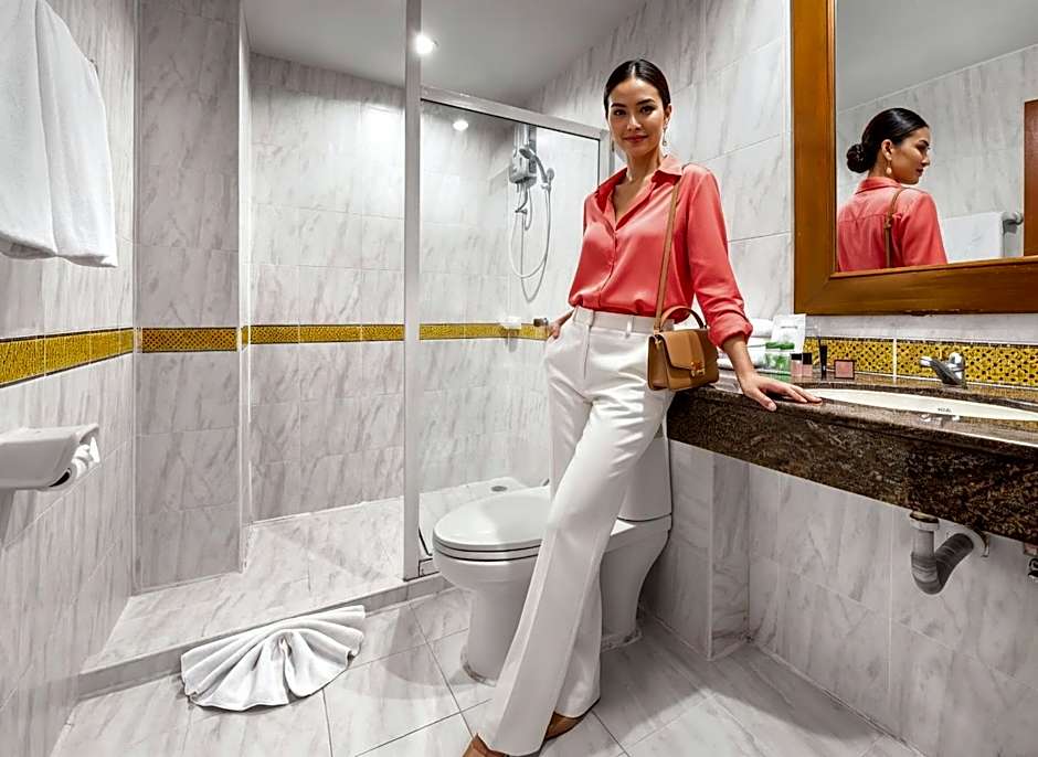 Studio Suite by Royal Ivory Nana