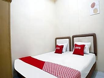 Hotel O Kost Ketapang Syariah