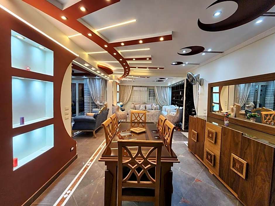 شقة فاخرة وفيو خرافى فى maadi