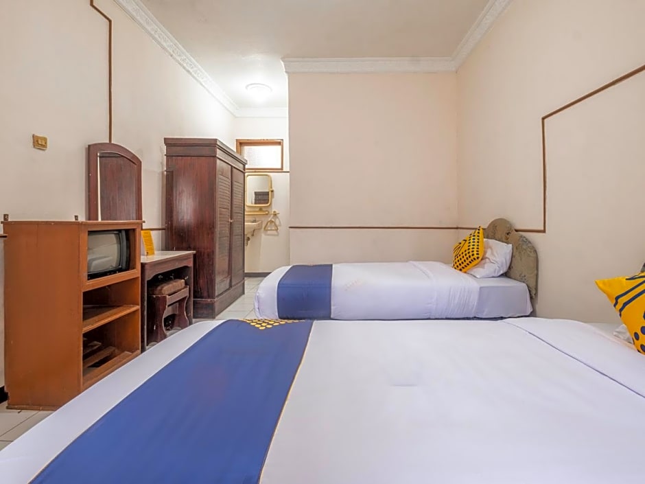 SPOT ON 2341 Hotel Padjajaran 2