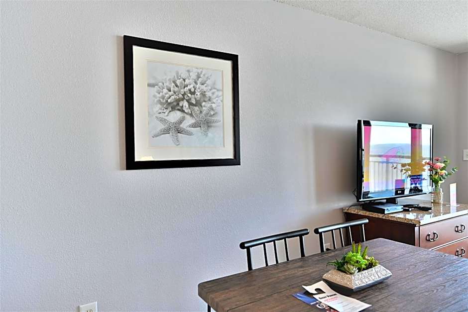 Amazing Ocean Views CB 20th Floor