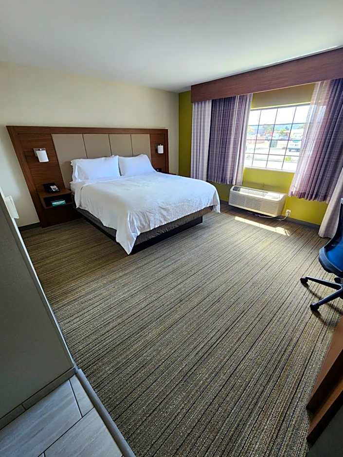 Holiday Inn Express Lompoc By IHG