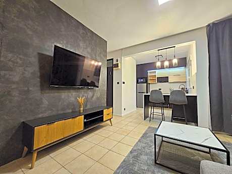 Freshly Renovated - 3 Bedroom Villa 5min Walk to Beach - LB3