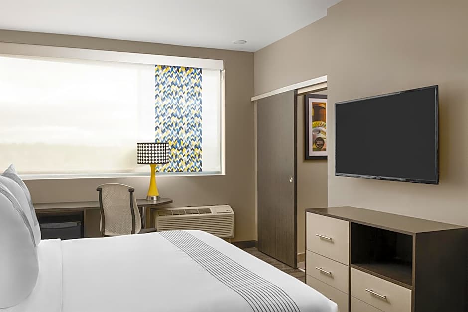 GLo Best Western Dawley Farms In Sioux Falls