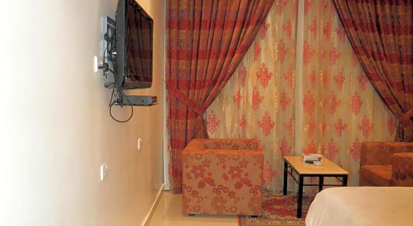 Marina Royal Hotel Suite