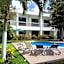 Hotel Holly