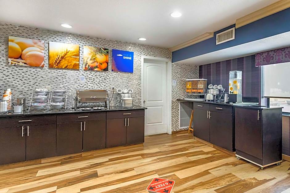 Comfort Inn Tulsa Midtown