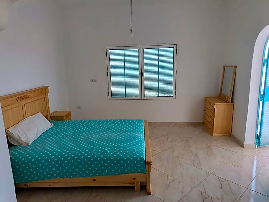 Villa en el campo sobre el mar