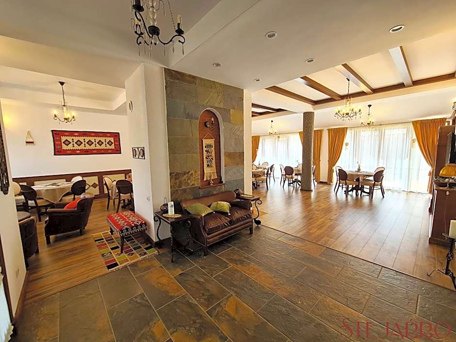 Stejarro Conac Moldovenesc