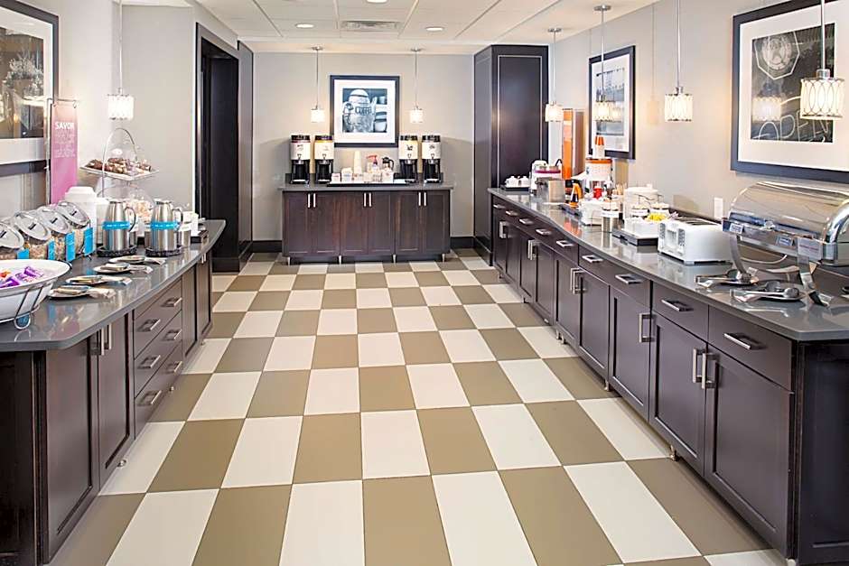 Hampton Inn By Hilton & Suites Lansing West