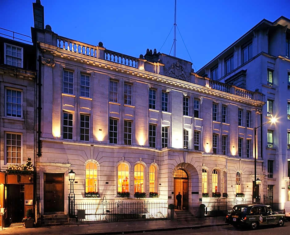 Courthouse Hotel London