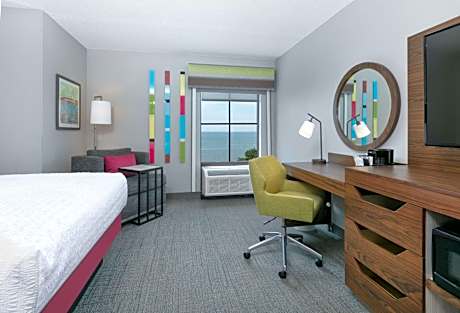 Beachfront Queen Room with Two Queen Beds