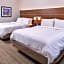 Holiday Inn Express & Suites Farmville