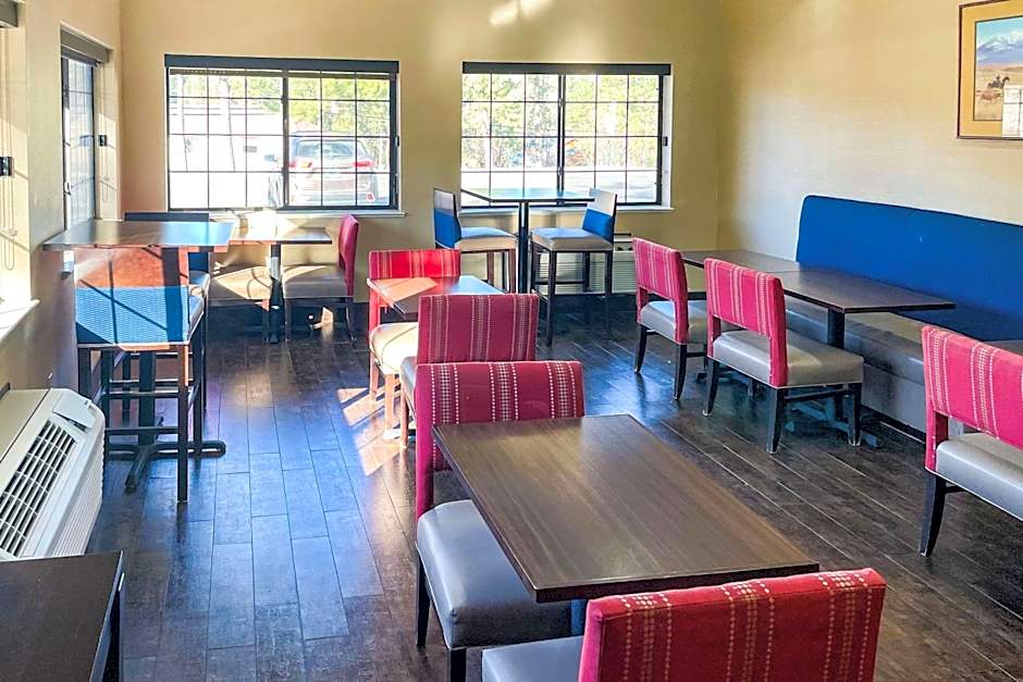 Comfort Inn & Suites Midtown