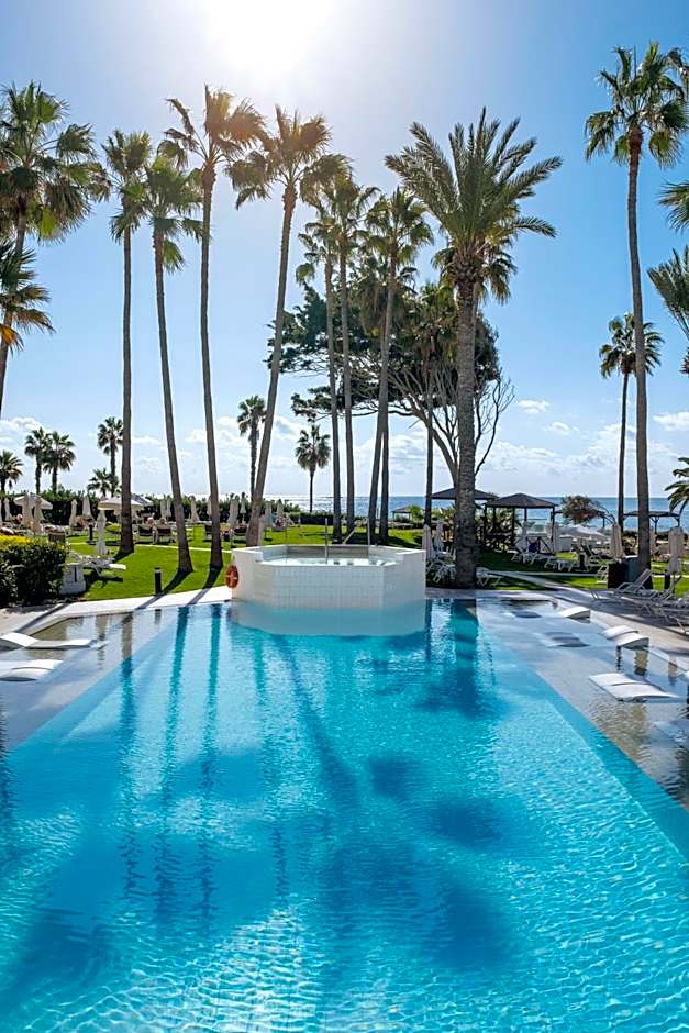 Leonardo Plaza Cypria Maris Beach Hotel & Spa