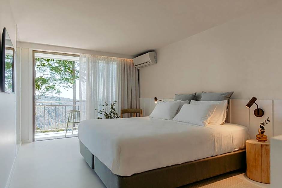 The Tamborine - Boutique Hotel