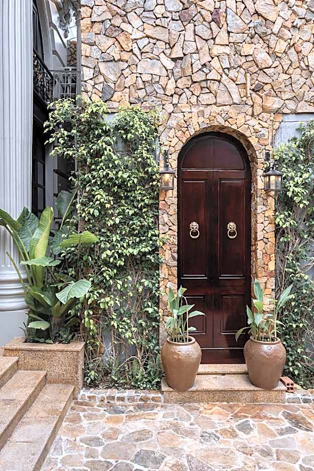 THE LUNA - Boutique Hotel