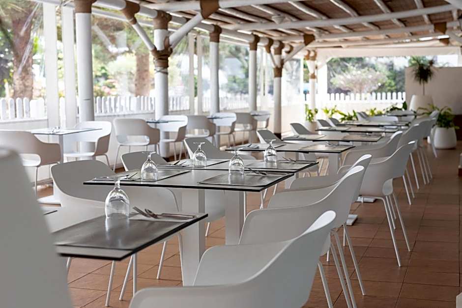 Blue Sea Costa Bastian