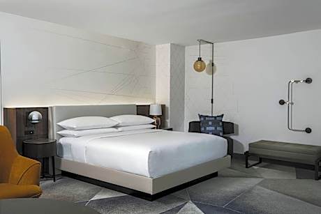Standard Room, 1 King Bed