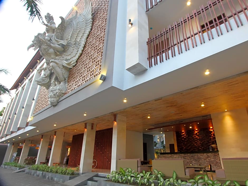 Grand La Walon Hotel