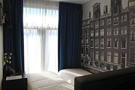 Small Twin/Double Room (9m2)